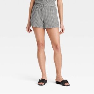 NWT Women's Linen Black Gingham shorts
